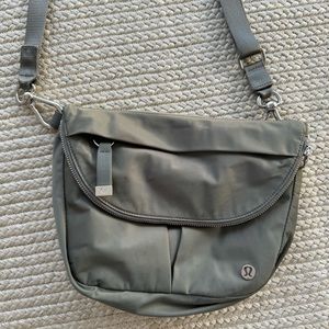 Lululemon All Night Festival Bag